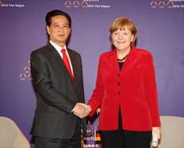 Thủ tướng Nguyễn Tấn Dũng gặp Thủ tướng Đức